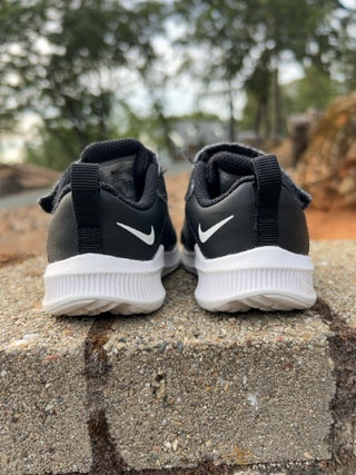 Nike Downshifter Baby Boys Athletic Shoes Size 5c Black