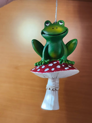 Frog on mushroom ornament RCD