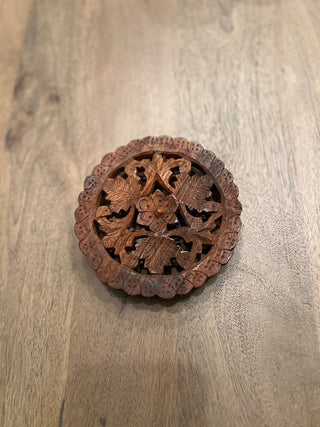 Carved wood trivet stand|53298