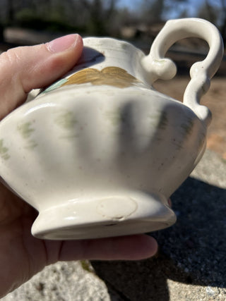 #91 AS IS Vintage Metlox Poppytrail Vernon Ware creamer in the "Vineyard" pattern RSV