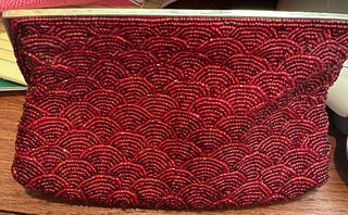 Jerome's Beaded, Red Swirl pattern purse/clutch (1980's) 4.5" x 7" RCD|76046