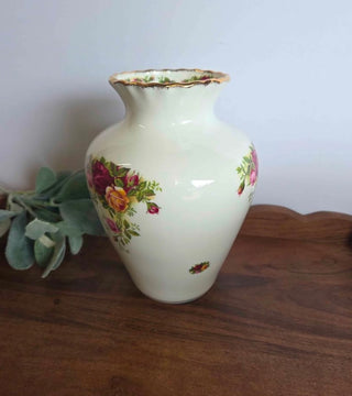 Vtg 1962 Royal Albert OCR 7" Montrose Vase- RSV