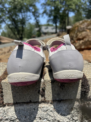 12F Vionic Allie Mary Jane Sneakers Size 9.5 RSV