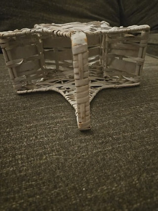 RM826-White Star Basket