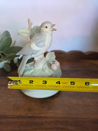 Vtg Ceramic Bird Music Box- Plays "Greensleaves"