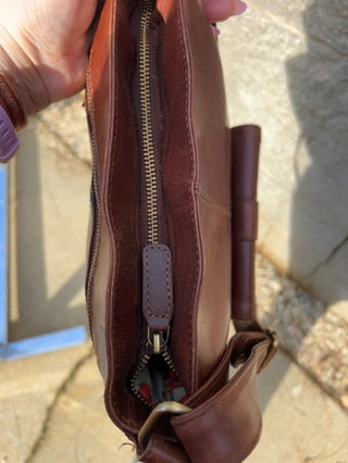 12F The Leather Store Cognac Crossbody Purse MTS