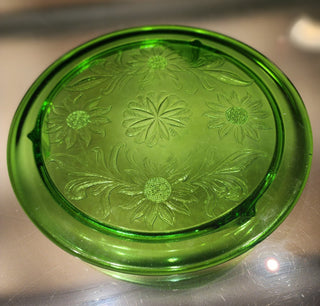 Vtg Green Cake Plate Footed Daisy Jeannette RSV|66241