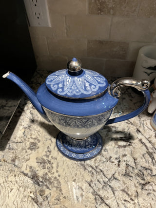 Vintage European Bombay Coffee/Teapot w/Platinum Silver Trim RCD