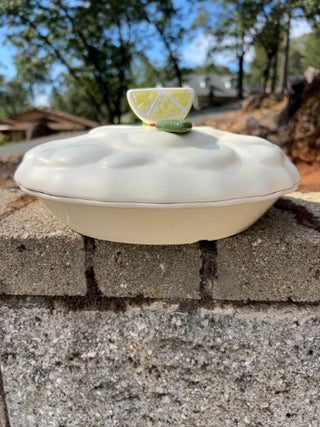 Vintage 1990’s ceramic lemon meringue pie keeper