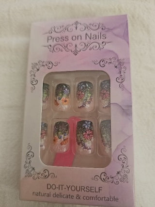 Garden Press On Nail Set