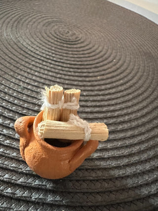 Mini Mexican Jug w/rolled mats MTS|93671