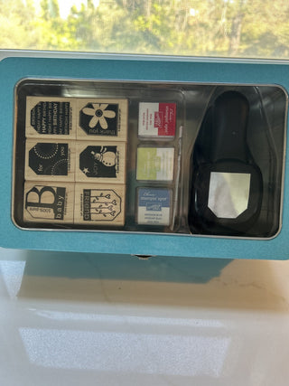 STAMPIN UP 105933 Terrific Tags Punch Box 6 Tag Stamps 3 Ink Spots 1 Punch-RSV