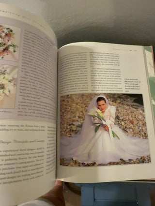 Vintage Dressing the bride book