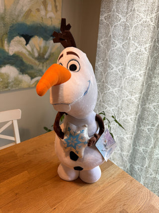 Olaf Holiday Greeter|131022