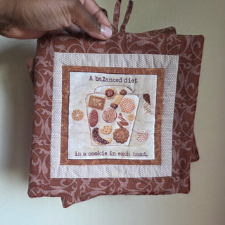 Brown Potholders - Never Met a Cookie