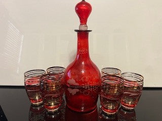 #1521 Red Decanter w/Shot Glasses 7-set