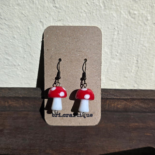 bri.craftique - Red Glass  Mushroom Drop Earrings
