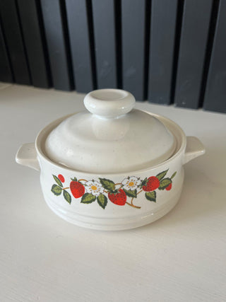 Vintage strawberry crock lidded bowl RSV|80629
