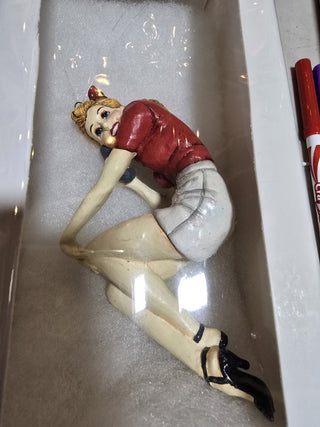 Vintage Pin Up Girl Ornament - LL -RCD|142481