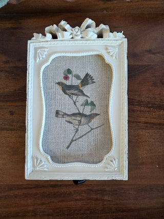 ShabbyChic Birds on Burlap Frame