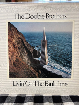 Doobie Brothers album Livin on the Fault Line MTS|62793