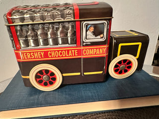 Hershey tin 2000 Milk Truck  MTS