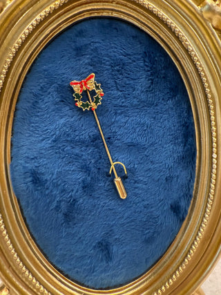 Vintage Enamel Christmas Wreath Brooch - Gold Tone Stick Pin|140228