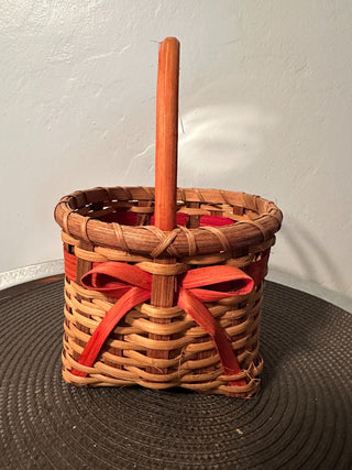 Basket Red Bow Wicker Round MTS|131279