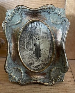 Vtg Photo Frame with Antique Women Photo RCD|73203