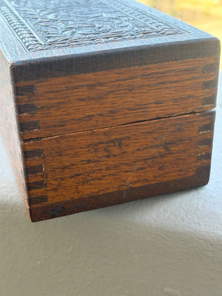 Antique (1860-80) Wheeler & Wilson sewing machine wood accessory Box