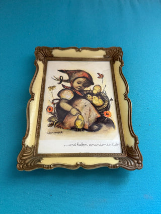 VTG Hummel Print Girl & Her Chicks