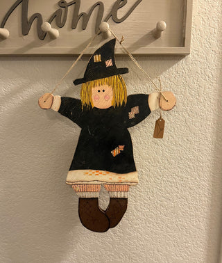 18” Hand-painted Wood Witch RSV|111205