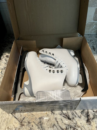NEW Girl’s Size 13 Jackson Ice Skates RCD (For Pickup Only)