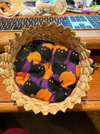 Tortillero de Tule w/peaks (tortilla warmer basket) w/halloween cushion decor RCD