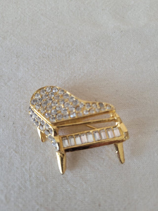 Vintage Rhinestone Baby Grand Piano Pin Brooch RCD