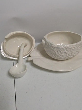 lemon jam/sugar pot on a matching leaf underplate.as is