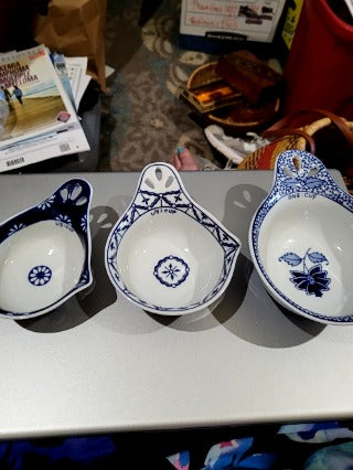 Pier one Blue Measuring cups set of 3