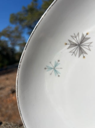 KW 15.75” Sone China MCM starburst/snowflake pattern Platter