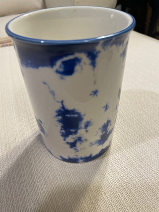 blue and white  splatter  pottery RSV