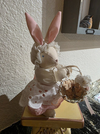 Plush bunny w/basket|53253