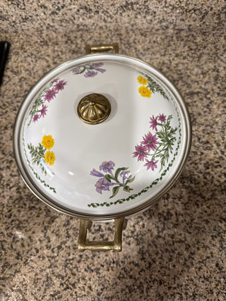 AJ - Enamel Pot Brass Accents MTS|75443