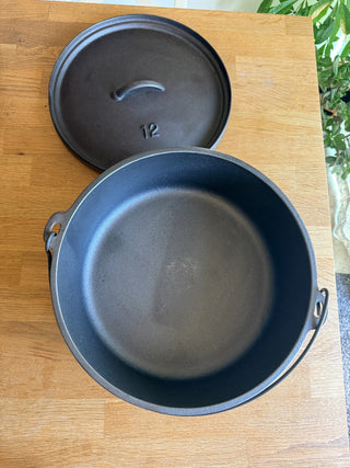 Vintage Cast Iron Dutch Oven