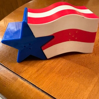 Vntg Avon Stars & Stripes Salt and Pepper