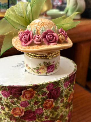 Royal Albert Old Country Country Roses hat shaped hinged trinket box