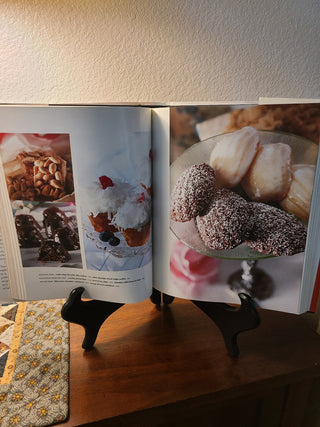 The Good Cookie Cookbook, by Tish Boyle RCD