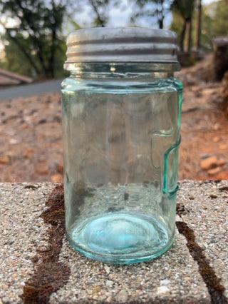 vintage-style blue glass Mason jar With Lid