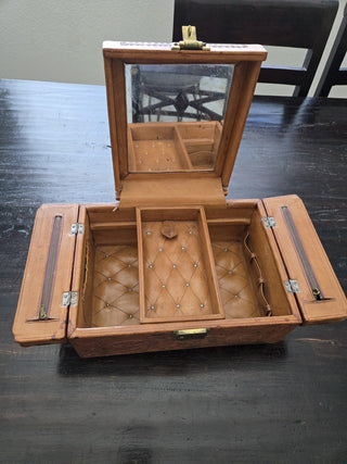 Vtg 40's Tooled Leather Train Case (Jewlery) RCD