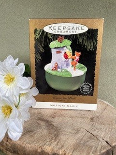 1995 Winnie the Pooh Motion Magic Ornament RCD|131252