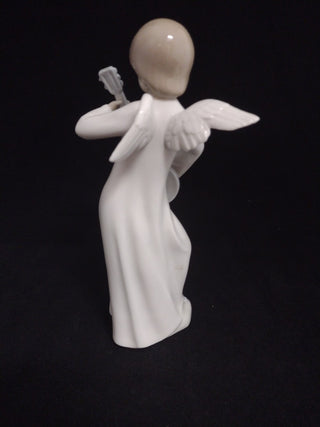 NAO by Lladro Angel playing a banjo rcd|87166