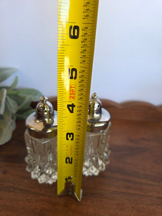 Vtg Glass Salt & Pepper Shakers Set